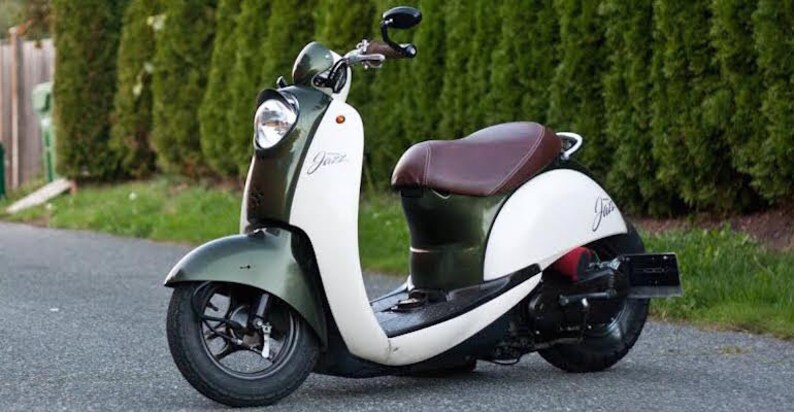 Honda crea Scoopy Custom
