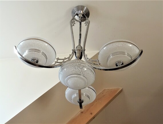 Beautiful French Art Deco Chandelier With 4 Lights Large Candlestick 1930 S Globes Speckled Silver Illuminati10 Nets