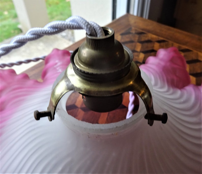 Suspension Belle Epoque Parisilluminati10 Antique light shade 1900 s on pink satin blown glass