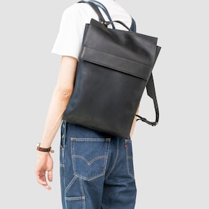 Laptop LEATHER BACKPACK with padded notebook pocket and secure magnetic closure / Premium City Rucksack