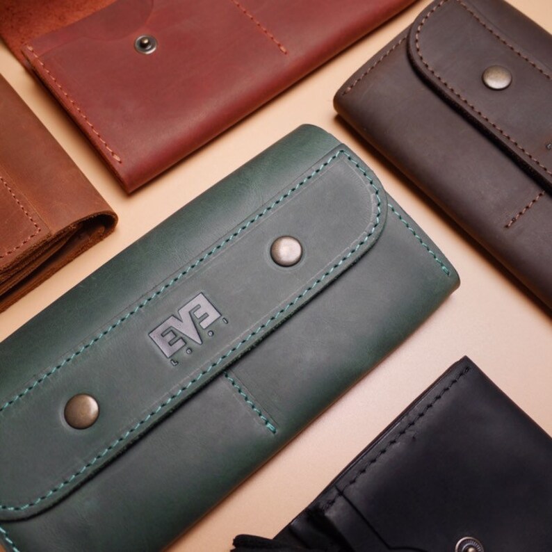 CARTERA DE CUERO hecha a mano con broches imagen 2