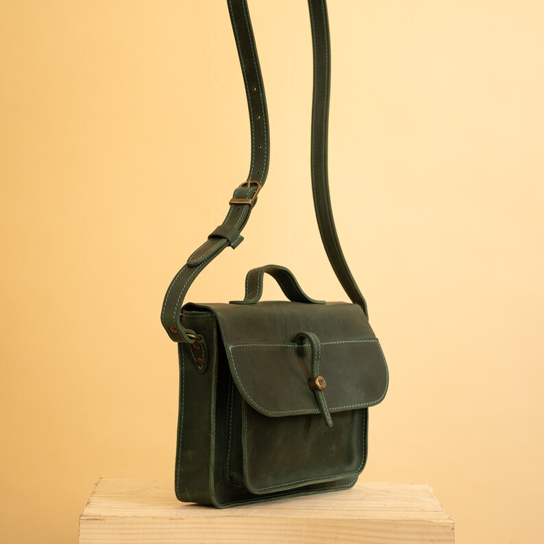 Green Leather shoulder bag with Lining / Small women's bag | Etsy