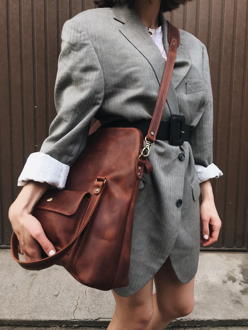 Black Leather shoulder bag/tote bag / Women's shopper bag with shoulder strap and one front pocket Cognac Brown