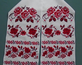 Ukrainian Hand Embroidered Rushnyk, Ukraine