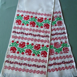Ukrainisches handbesticktes Handtuch, Rushnyk, Ukraine, Vyshyvanka