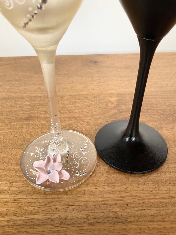 Pair Of Tall Pearlescent Glass Champagne Flutes - Tasteful