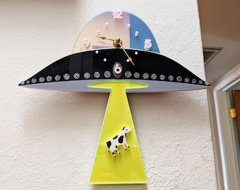 Alien Spaceship UFO Clock - Funky decor for bedroom office kitchen kid's room