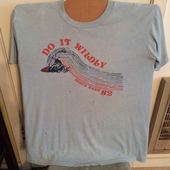 Vintage RARE 1982 Beach Tshirt !! - image 1