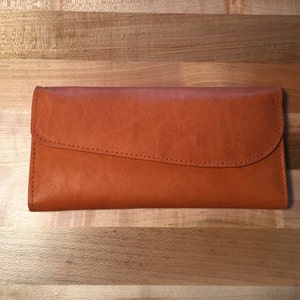 Cartera organizadora de chequera para damas con monograma grabado a láser personalizado