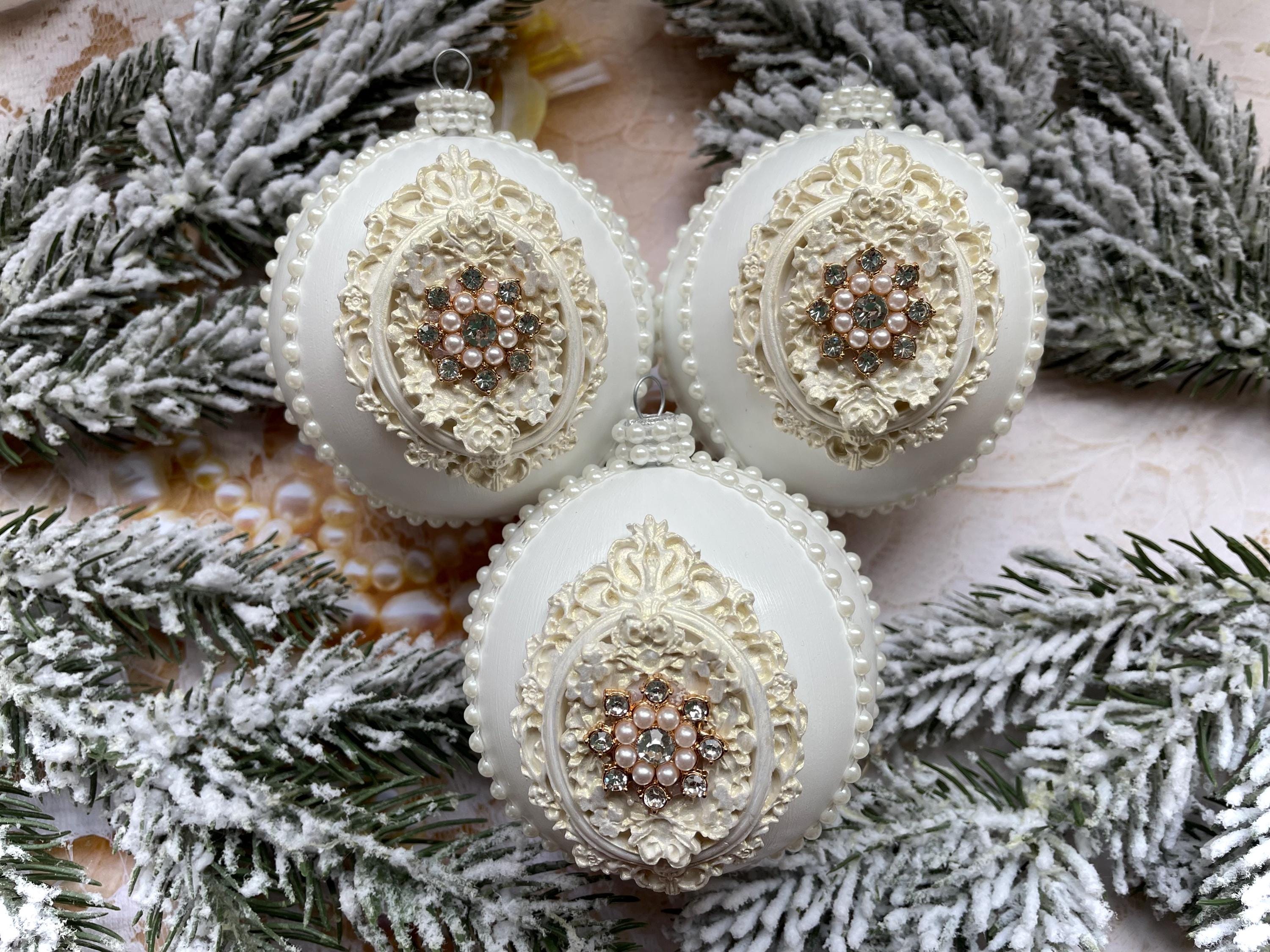Weiß Christbaumschmuck 3 teiliges Set Weihnachtsbaumschmuck Christbaumkugeln im Vintage Stil Weihnachtsdeko Weihnachtsgeschenk handgefertigt
