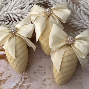 Christmas pine cones 3pc Ivory Christmas ornaments Christmas balls handmade Luxury Christmas tree balls  Xmas tree decor Christmas gift