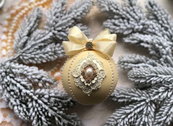 Ivory christmas ball ornaments deals