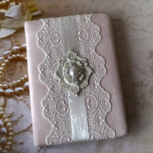 Een blushroze fluwelen notitieboek voor meisjes, meisjesdagboek in vintage stijl, fluwelen kanten notitieboek als cadeau romantisch shabby chic dagboek