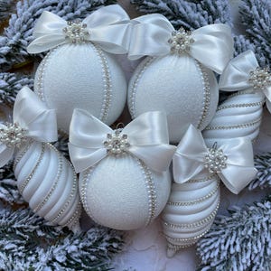 White Christmas ornaments set,  Christmas decor 2024, Christmas velvet ornaments , white decorations for Christmas tree Rhinestones ornament