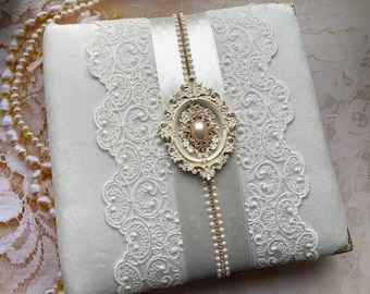 Wedding photo album custom velvet photo album family photo album wedding anniversary album personalized white wedding shabby chic album