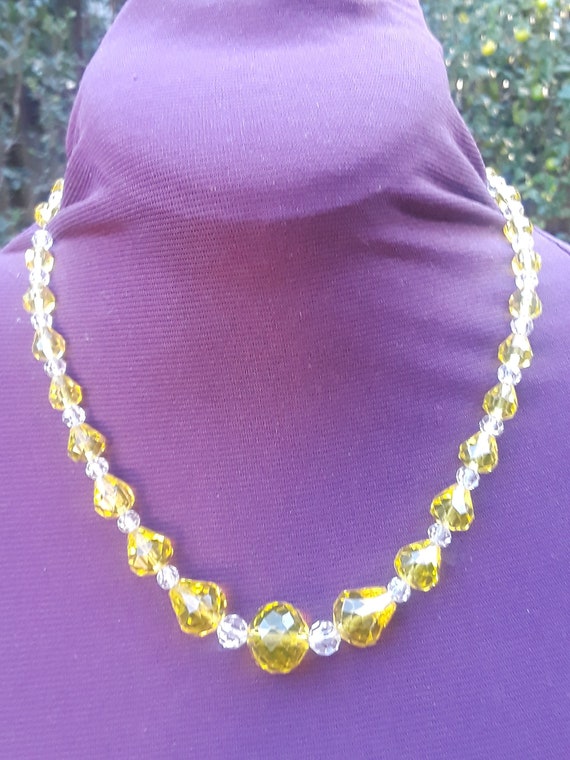 Retro yellow crystal bead necklace - image 1