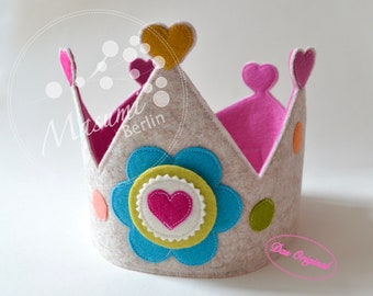 Birthday crown with heart button, wool felt, adjustable size, beige/old pink