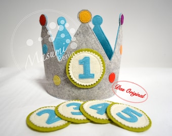 Birthday crown with 5 replaceable buttons, pure wool felt, grey/ocean