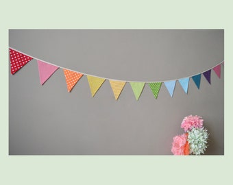 Pennant garland, rainbow, wall decoration for children's room, 13 pennants, 190 cm long