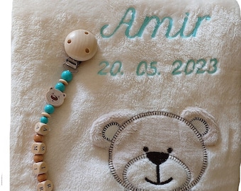 Babydecke in beige mit Teddy, mit Namen Geburtsdatum bestickt mit Schnullerkette personalisiert Geschenk Baby Taufe Geburt Mädchen Junge