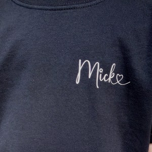 Camiseta infantil con corazón y nombre estampado fuente de corazón personalizada camisa letras amor regalo niño niña negro amor corazón