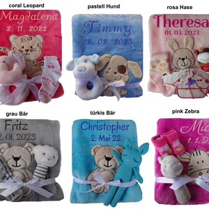 Babydecke mit Namen bestickt Zugabe Rassel Greifling Socken Geschenk Baby Taufe Geburt Mädchen Junge personalisiert Babygeschenk blanket Bild 3