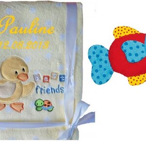 Baby blanket embroidered with name incl. rattle image 2