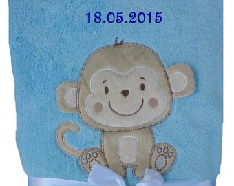 Babydecke mit Namen bestickt hellblau Affe Baby