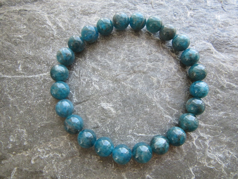 Great handmade stretch bracelet natural blue apatite 8mm Reiki infused The apatite bracelet 8mm