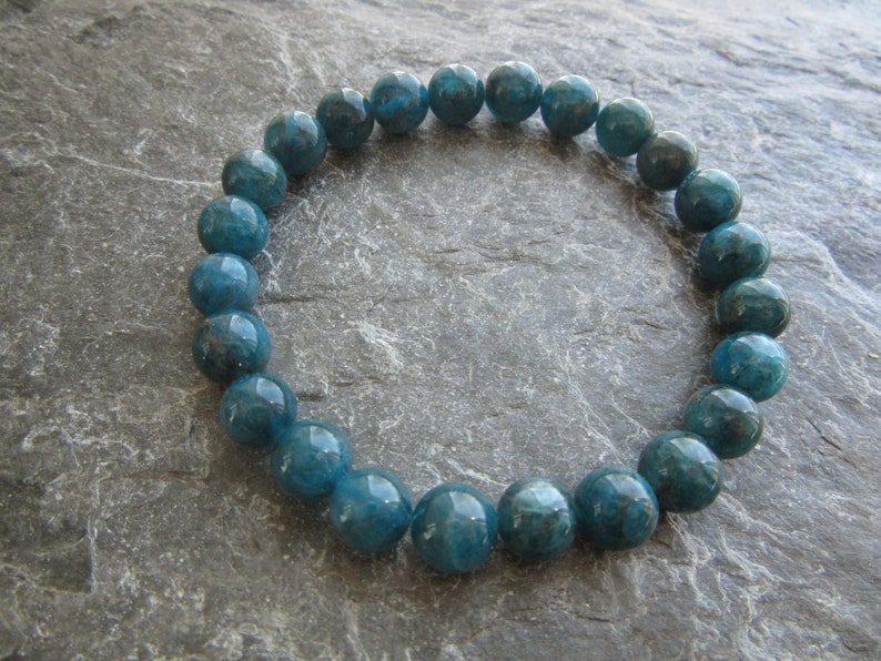 Great handmade stretch bracelet natural blue apatite 8mm Reiki infused The apatite bracelet 8mm