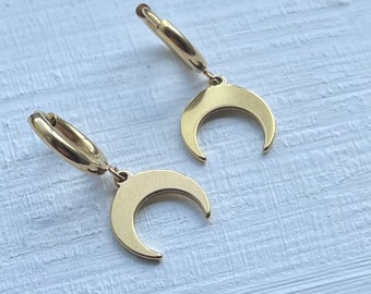 Gold Stainless Steel Moon Huggie Hoops / 8mm 10mm Small Hoop Earrings / Gold Plated Down Crescent Moon Charm / Gold Hoop Earrings Pair