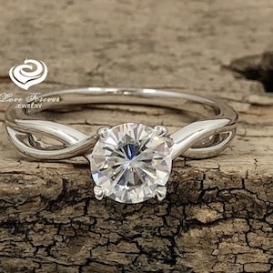 Engagement Ring Solitaire Ring Certified 6mm/0.75 Carats Round Cut Forever One D-F Color Moissanite Ring 14k White Gold Anniversary Ring