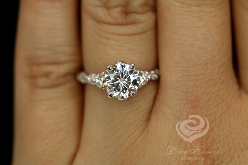 W BOX- 14K White Gold Triple 