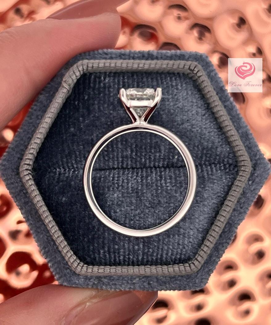 1 Karat Oval Akzentuierter Solitär Verlobungsring Mit Seitensteinen Schlichter Ehering 14K Gelbgold, Weißgold, Rosegold Facetten & Karat