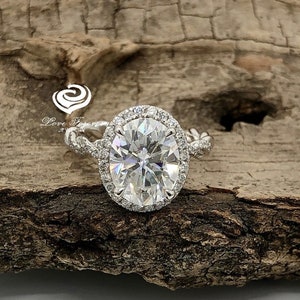 2 CT Oval Cut Moissanite Ring 14K White Gold, Forever One Moissanite Engagement Ring, Halo Diamond Ring, Simulated Diamond Wedding Ring
