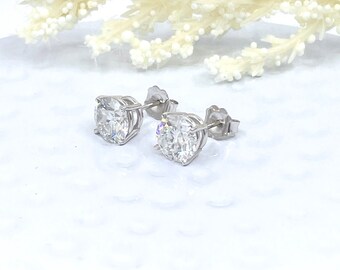 14k Gold Studs Earring Moissanite Earring Certified Forever One G-H Color Round Cut Moissanite Stud Earrings in 1.00 Carat to 3.00 Carats