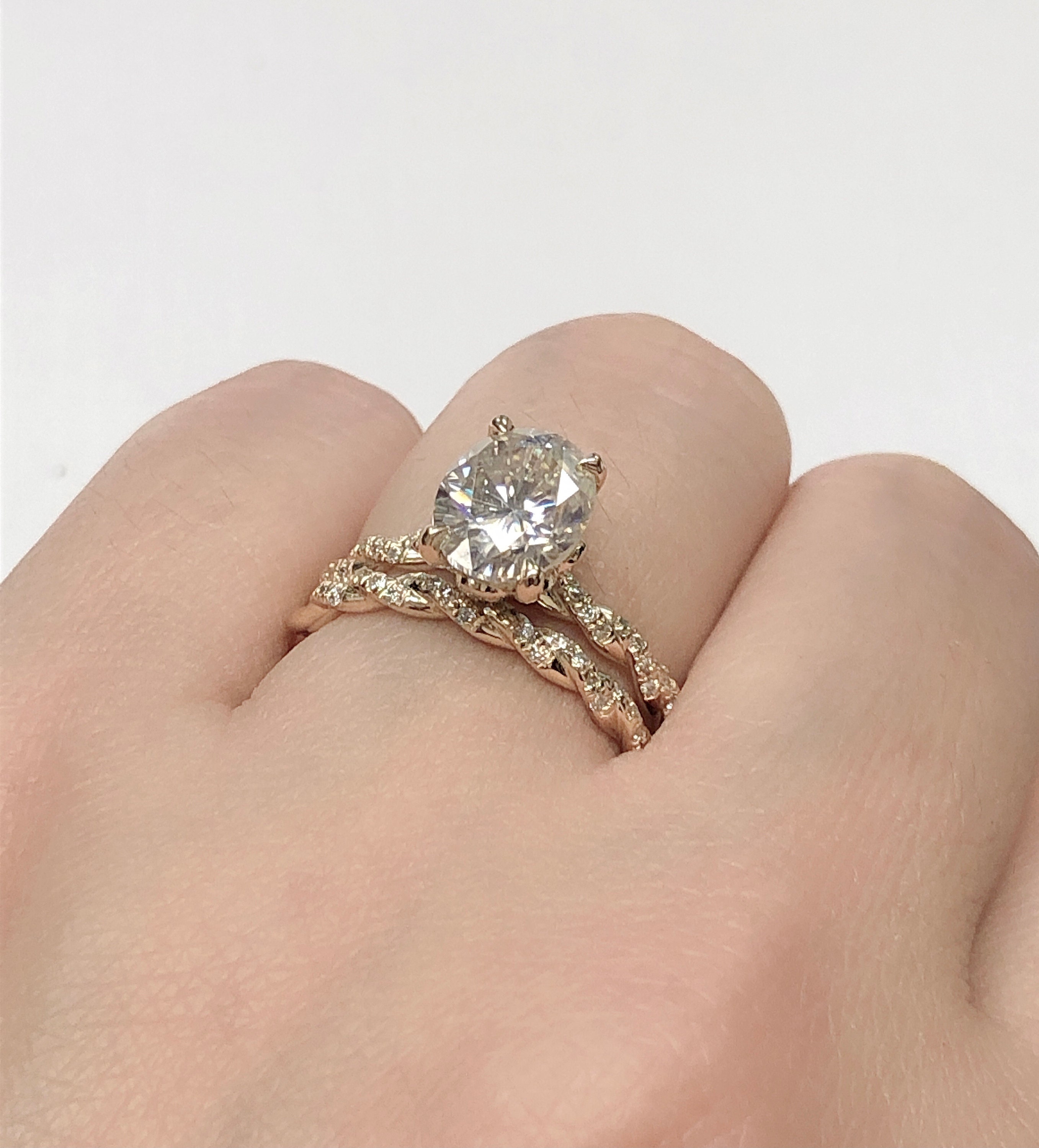 Oval Bridal Set in 14k Yellow Gold, 2 CT Oval Cut Engagement Ring Set, Moissanite Oval Wedding Set, Forever One Moissanite Oval Cut Ring Set