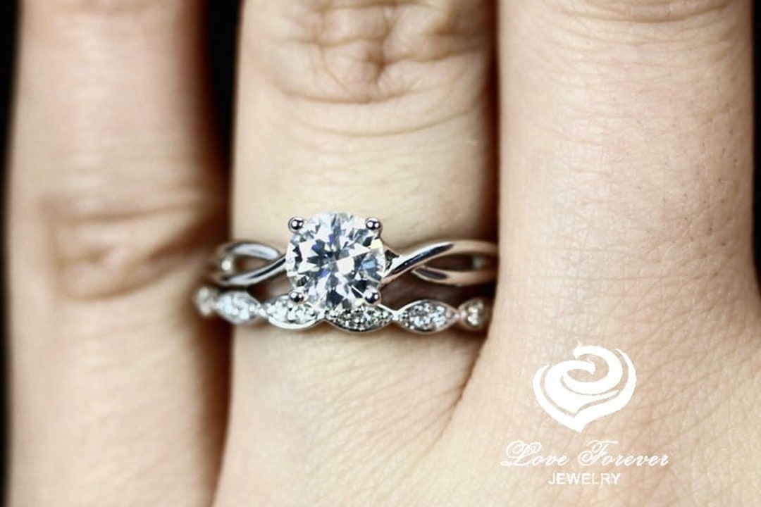 Round Cut Moissanite Engagement Ring Set in Solid 14k White Gold ...