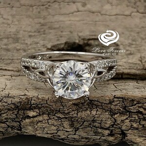 14k White Gold Diamond Ring Engagement Ring Forever One Certified 7mm/1.25ct Round Cut D-F Color Moissanite Ring Diamond Splits Ring