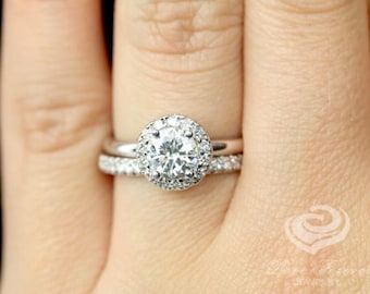 Round Cut Bridal Set in Solid 14k White Gold, Round Bridal Set, Simple Wedding Set, Moissanite Round Bridal Set, Forever One Moissanite Set