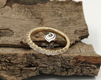 Obrączka ślubna z diamentami w stylu Half Eternity, obrączka ślubna z żółtego złota z możliwością łączenia elementów, obrączka z moissanitem, obrączka ślubna z moissanitem, obrączka z diamentami w stylu Half Eternity