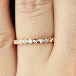 Bezel Stackable Set in 14k Rose Gold, Bezel Wedding Band, Bezel Stacking Bands, Scalloped Stacking Band, Diamond Stackable Bands