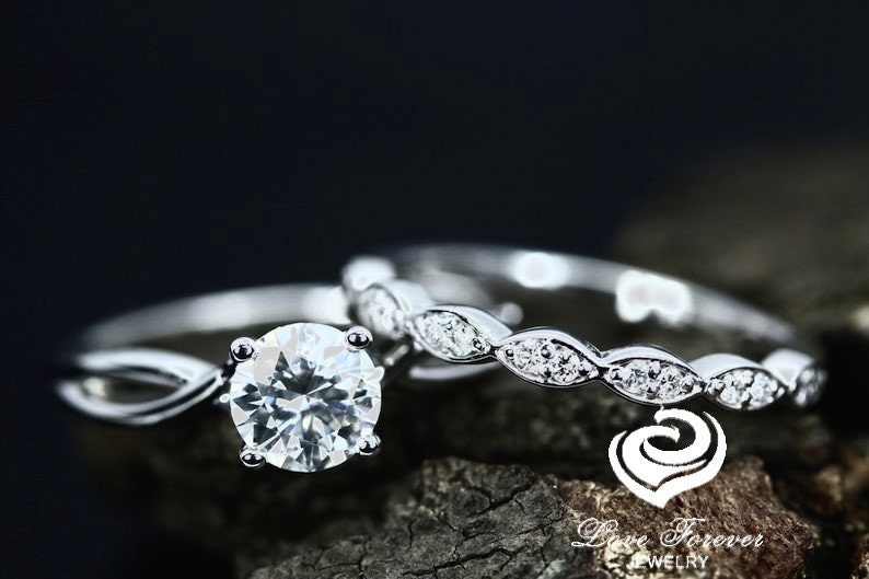 Round Cut Moissanite Engagement Ring Set in Solid 14k White Gold ...