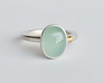 Ellipse silver ring with aquamarine and a 18k gold drop