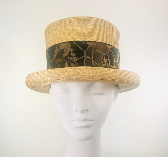 Straw Top Hat With Antique Black Gold 