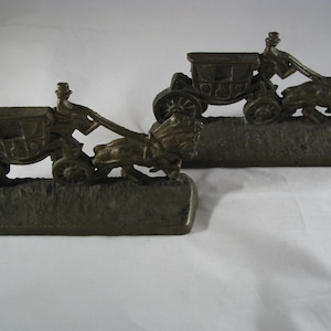 Hubbley Book Ends Stage Coach #379 Vintage excellent condition 7&quot; long weigh 5 Lb cast iron