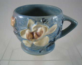 ROSEVILLE Scarce! BLUE MAGNOLIA  Mug 3-3" great vintage art pottery fresh to the market from a 50+ year old collection great condition