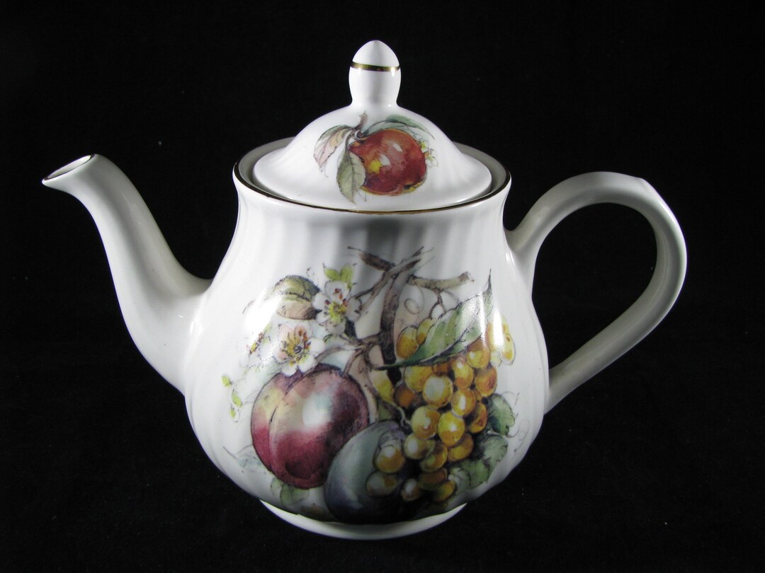 TEAPOT Arthur Woods & Sons Staffordshire England Est 1884 6364 9x 6 1/2
