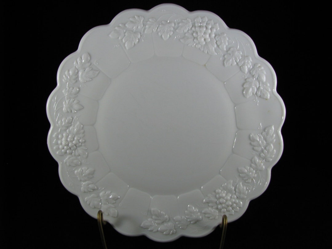 WESTMORELAND Panel Grape Milk Glass Dinner PLATE (s) 10 1/2" Wide ...