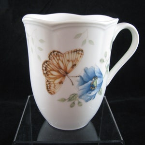 Made by: LENOX  Butterfly Meadow pattern  4&quot; Mug  Fritillary Excellent condition Check out our other items in this pattern!